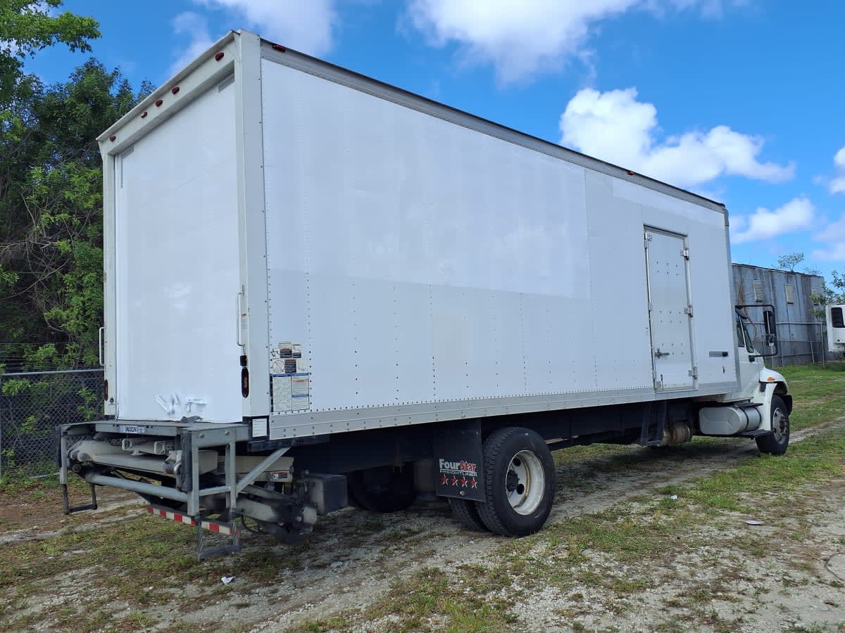 2019 Navistar International 4300 813957