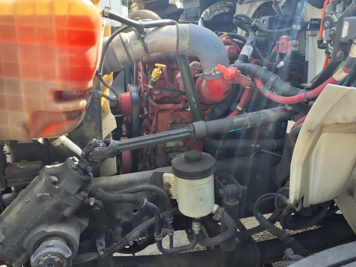 2019 Navistar International 4300 813957