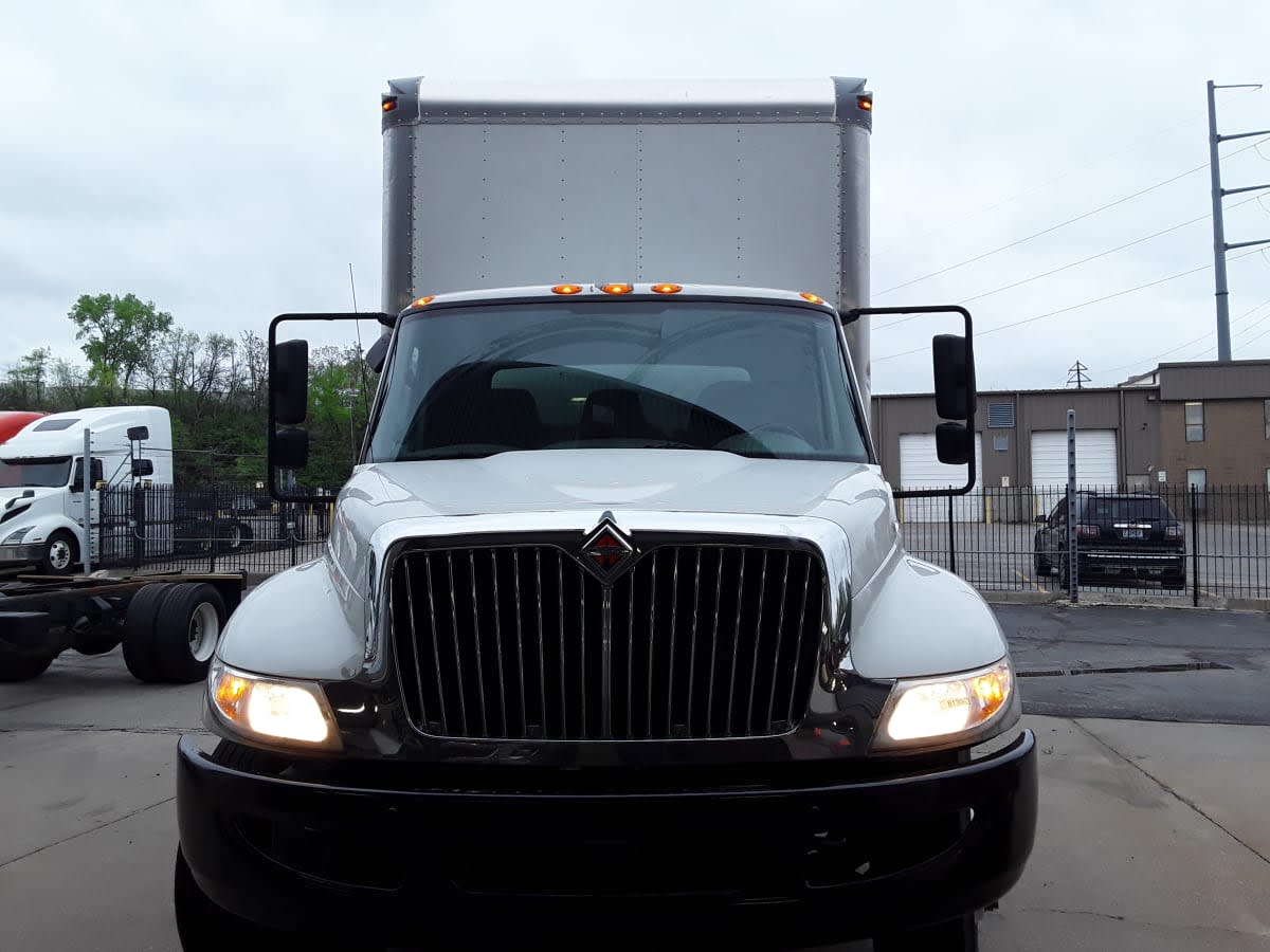 2019 Navistar International 4300 813963