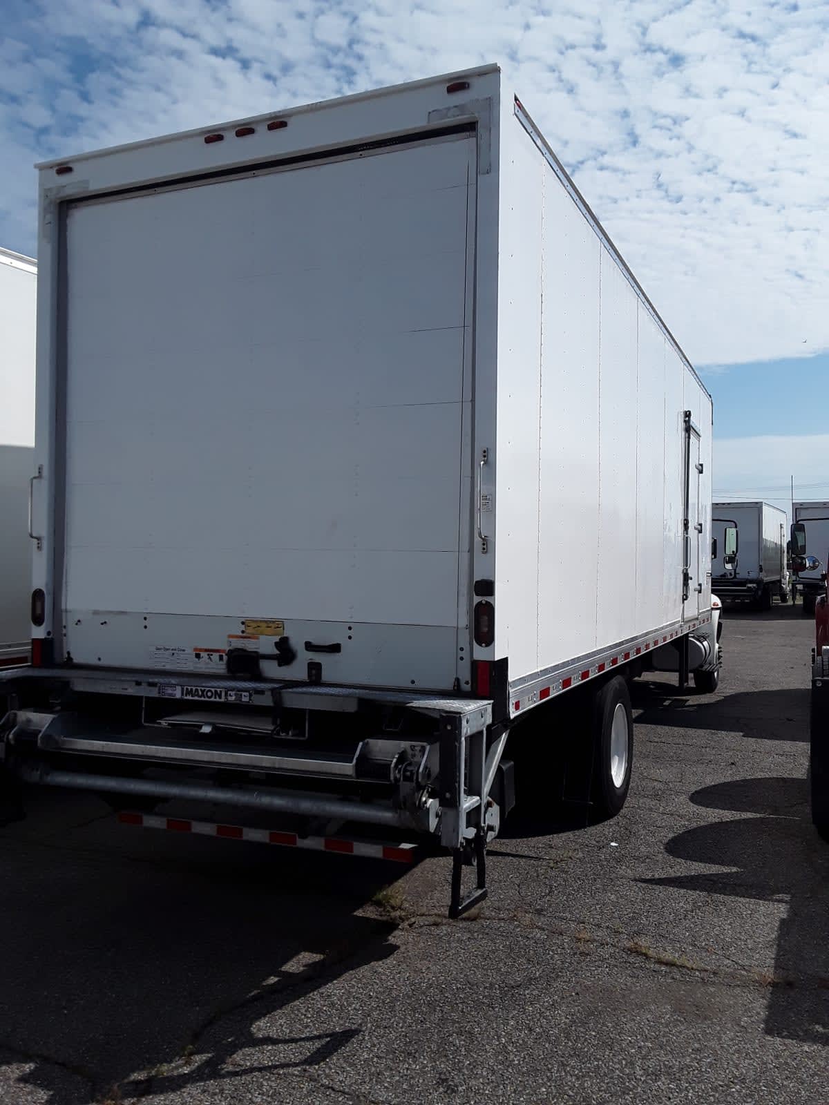 2019 Navistar International 4300 814012