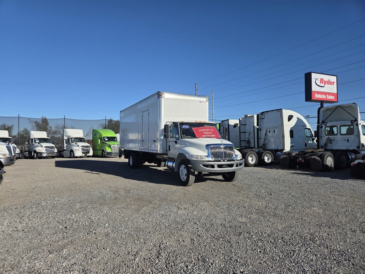 2019 Navistar International 4300 814030