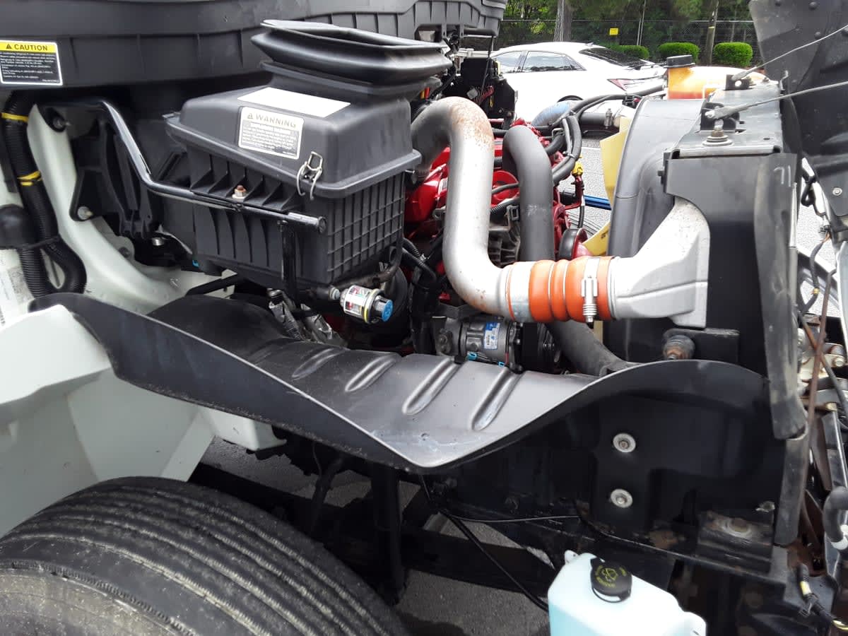 2019 Navistar International 4300 814040