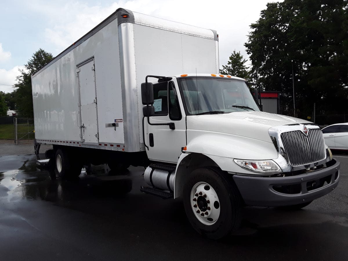 2019 Navistar International 4300 814040