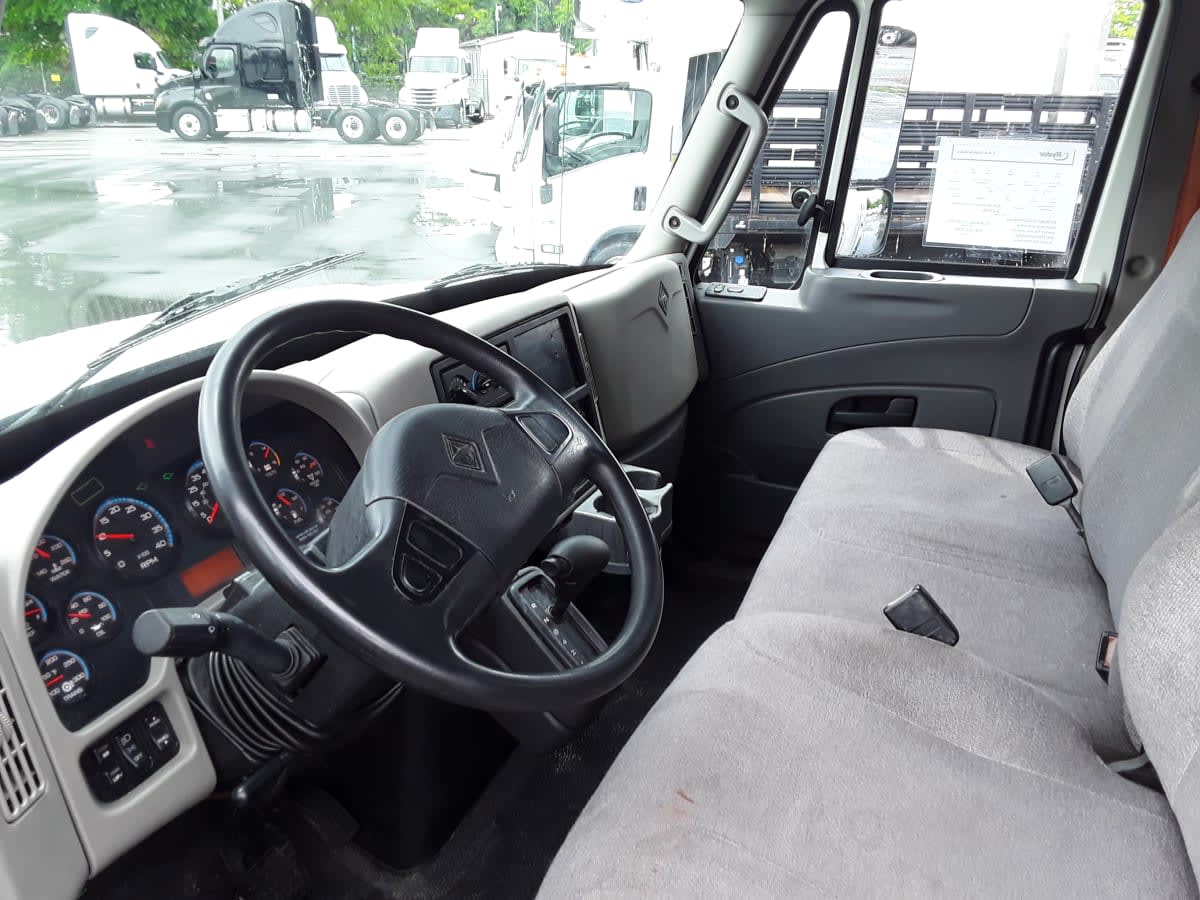 2019 Navistar International 4300 814040