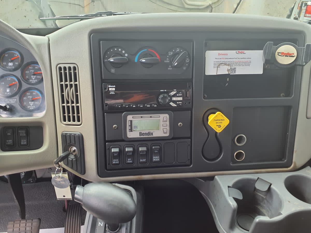 2019 Navistar International 4300 814104