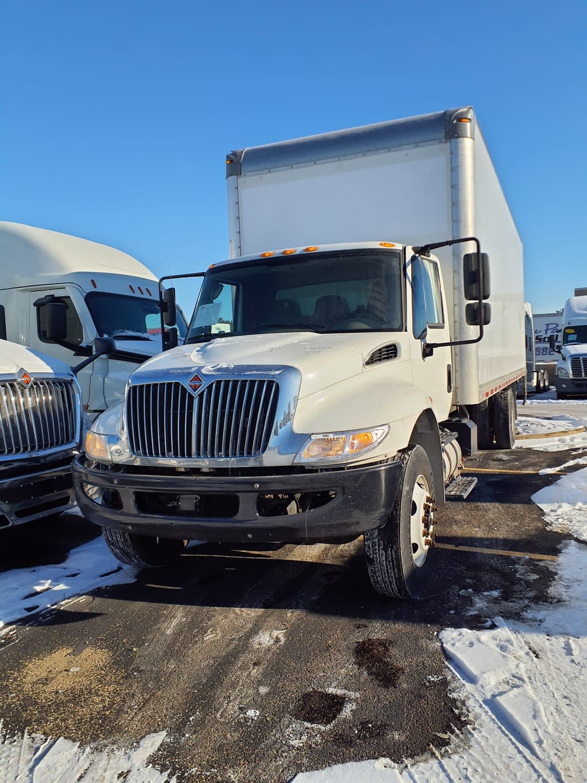 2019 Navistar International 4300 814105
