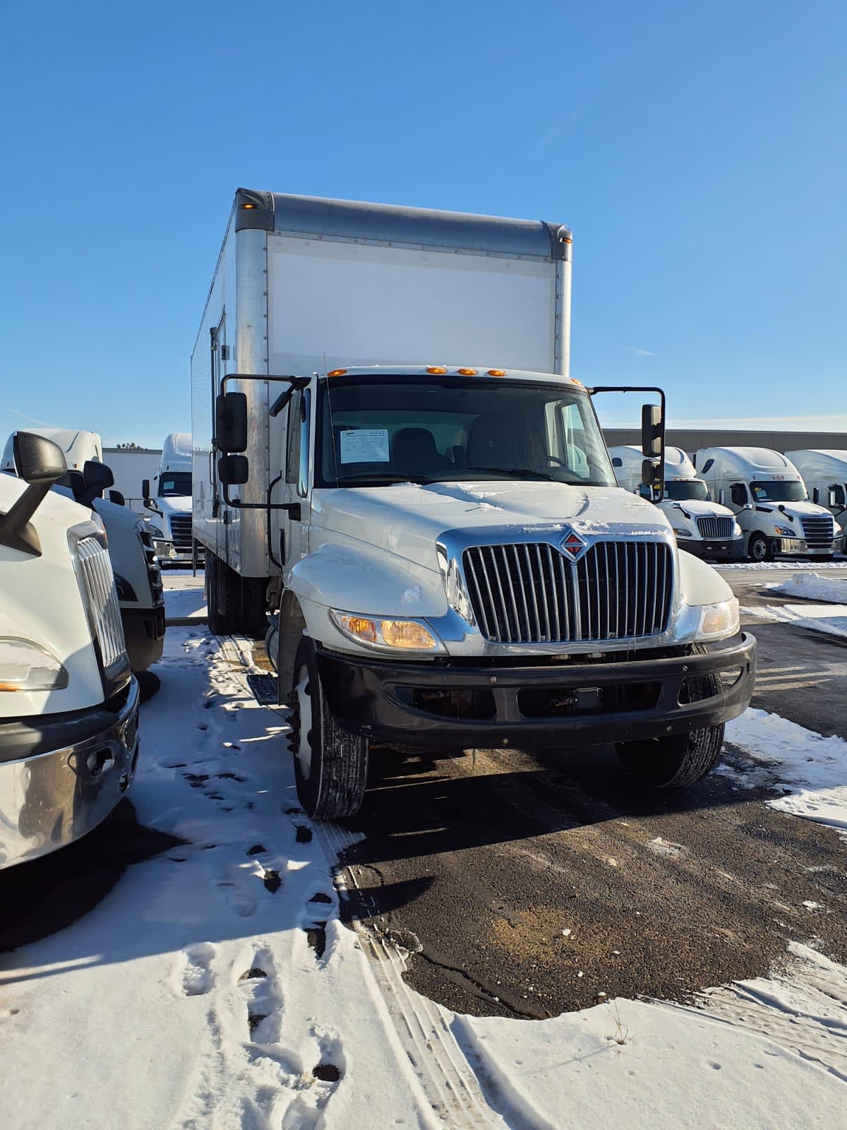 2019 Navistar International 4300 814105