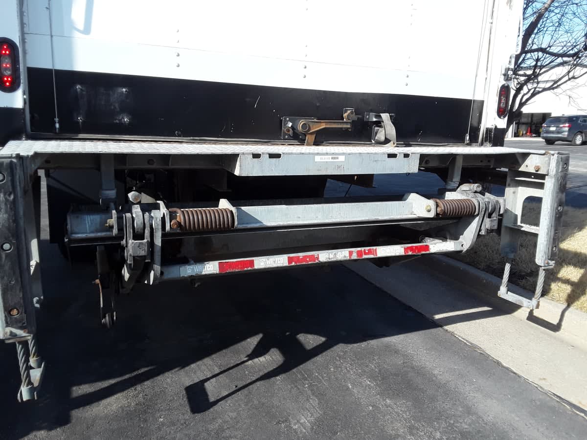 2019 Navistar International 4300 814110