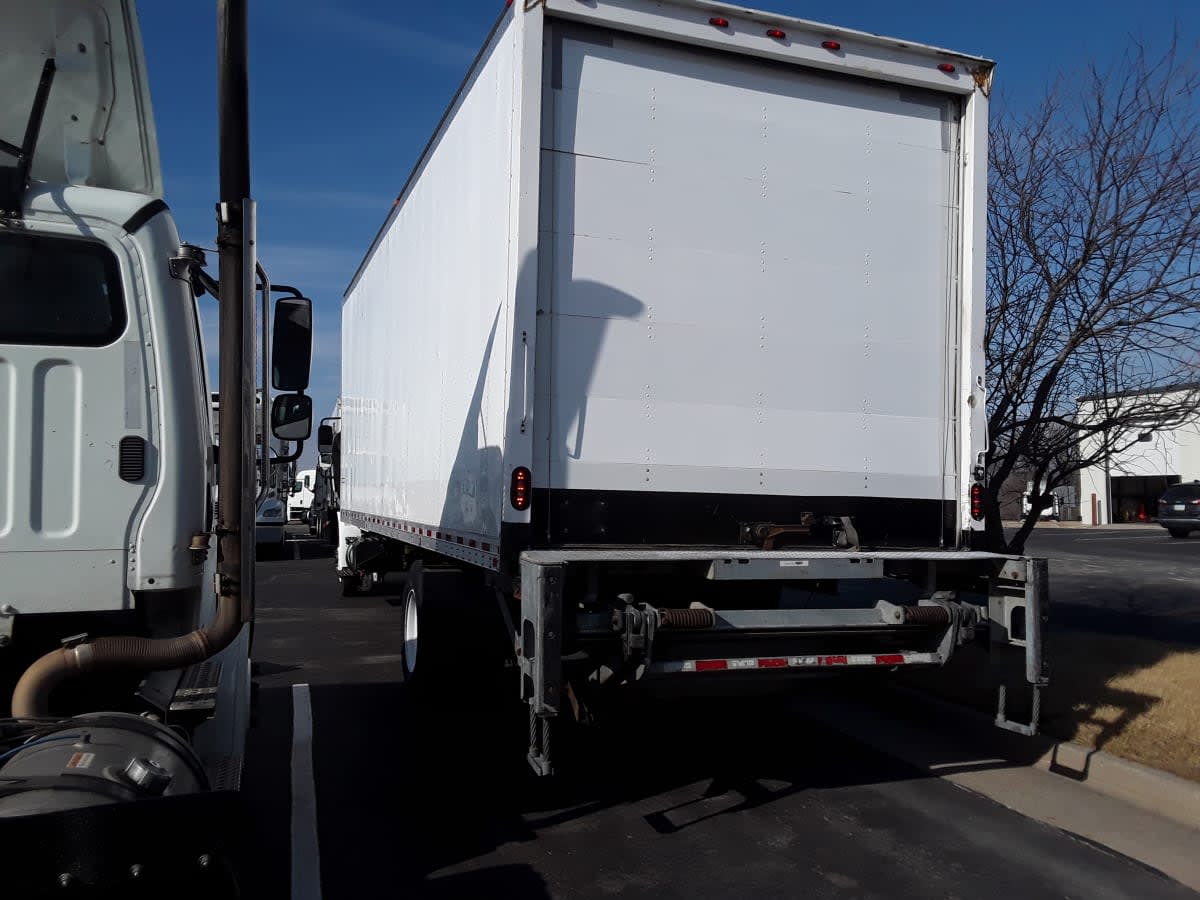 2019 Navistar International 4300 814110