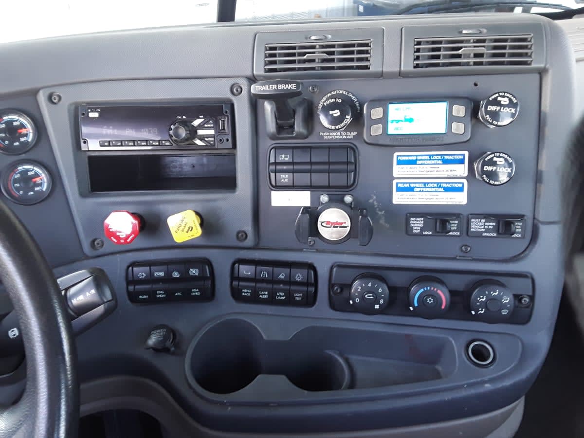 2019 Freightliner/Mercedes CASCADIA 113 814146