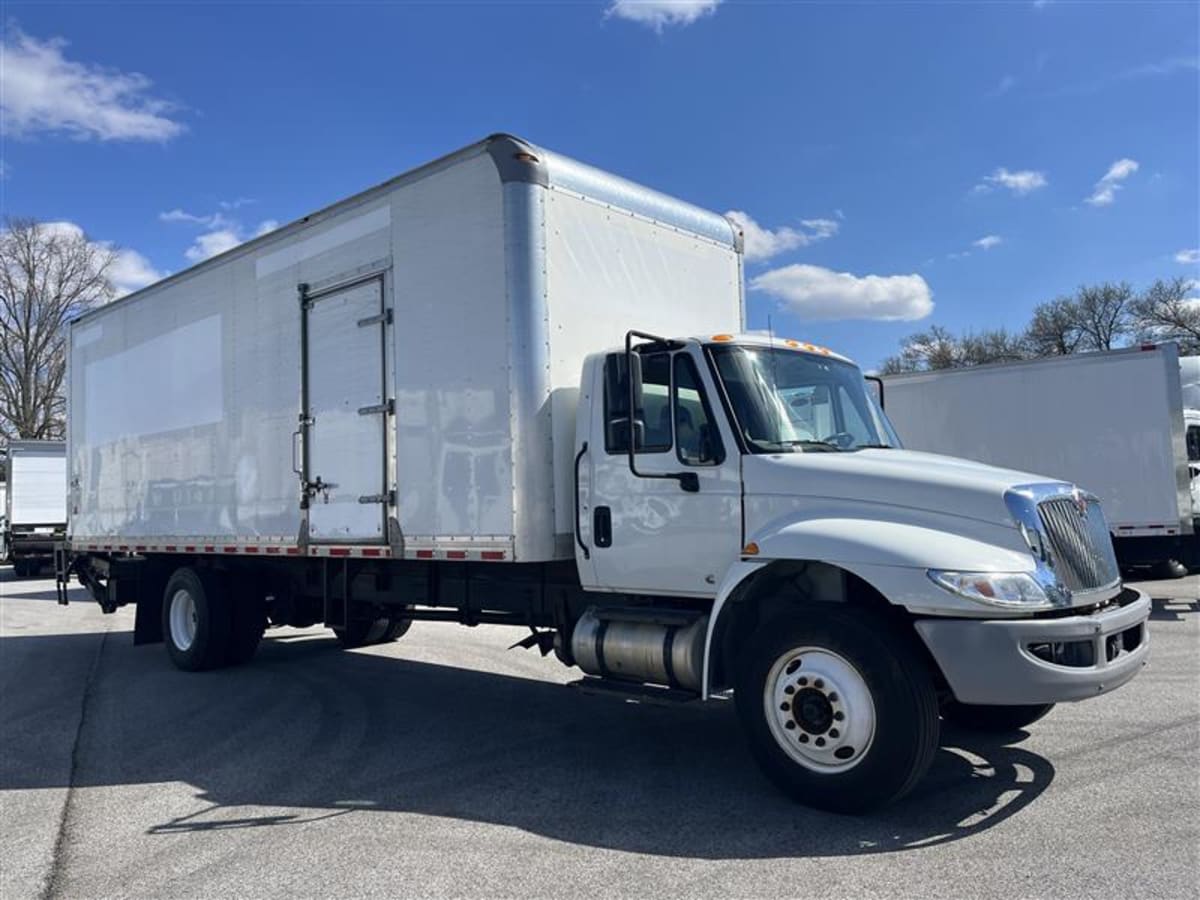 2019 Navistar International 4300 814157