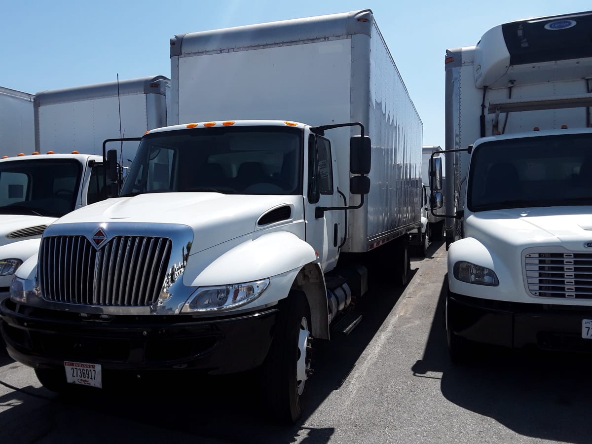 2019 Navistar International 4300 814242