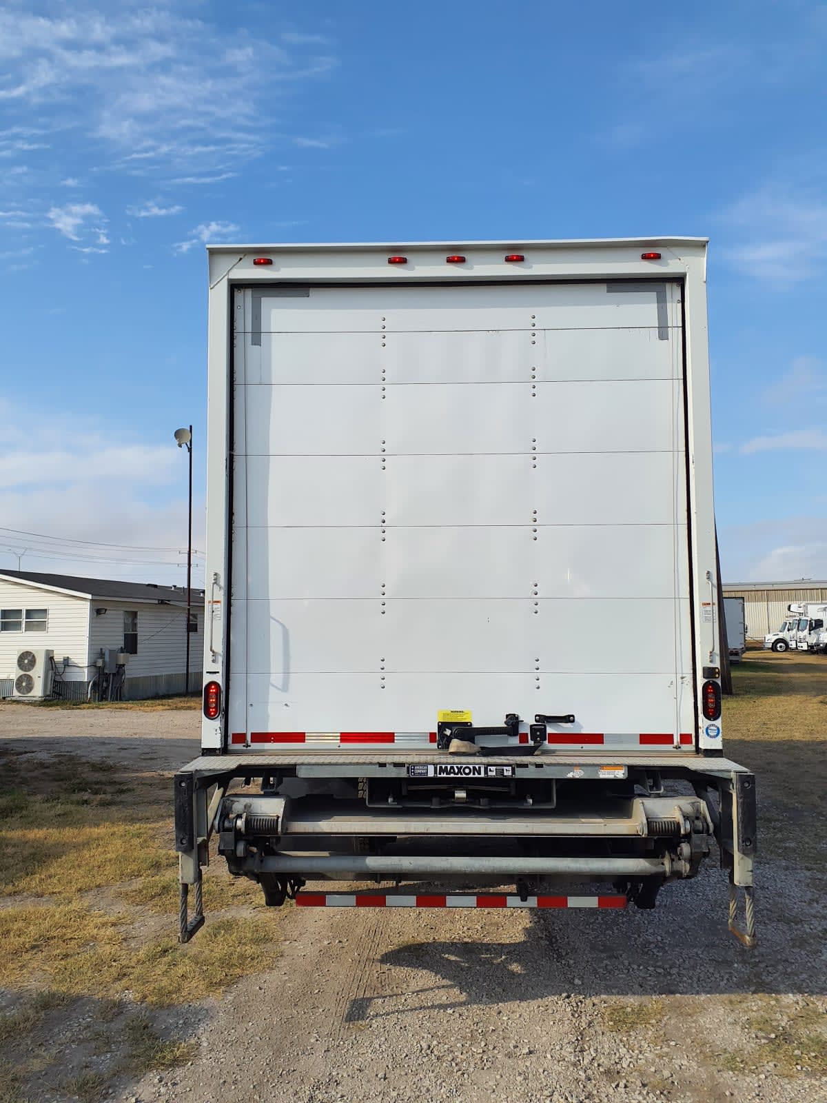 2019 Freightliner/Mercedes M2 106 814247