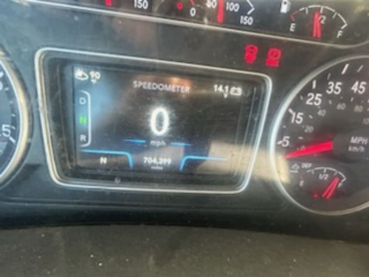 2019 International - image 9