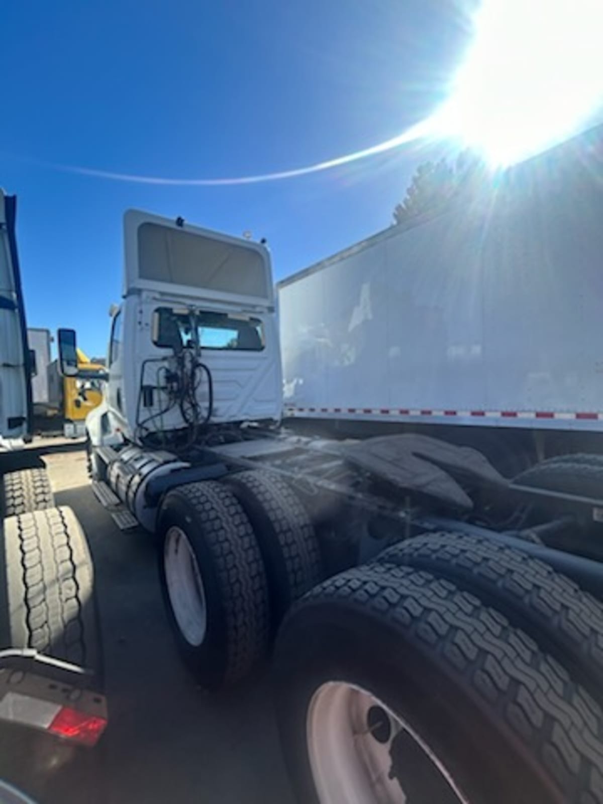 2019 International - image 6