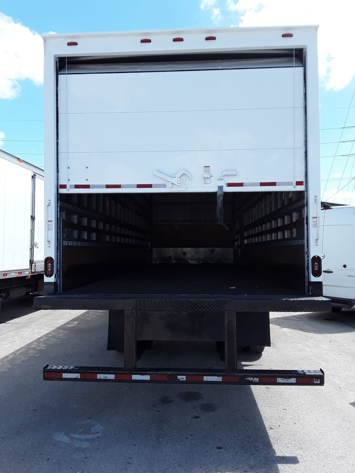 2019 Freightliner/Mercedes M2 106 814310