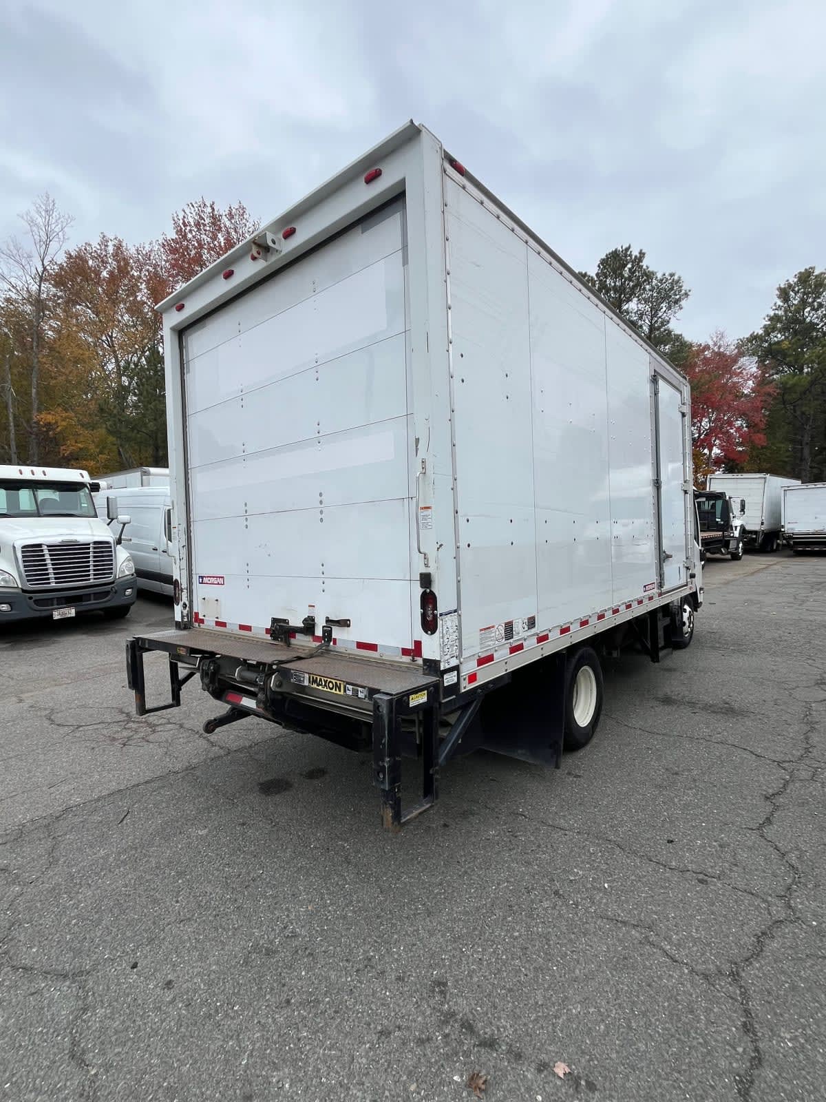 2018 Isuzu NPR HD 814350