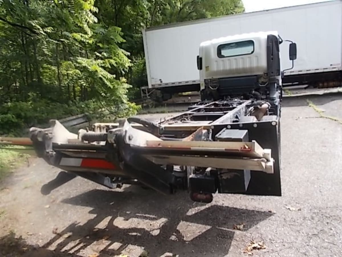 2018 Isuzu NPR HD 814351