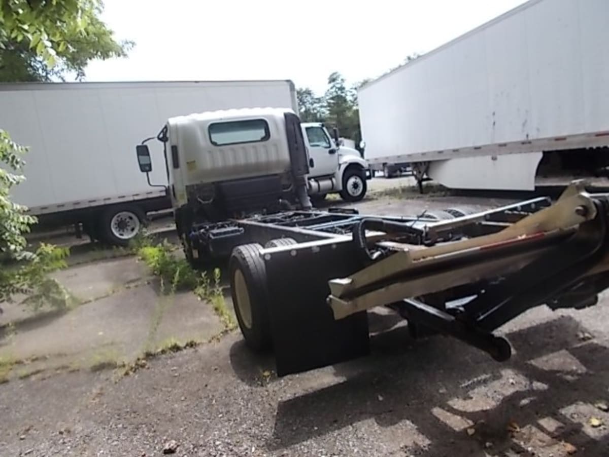 2018 Isuzu NPR HD 814351