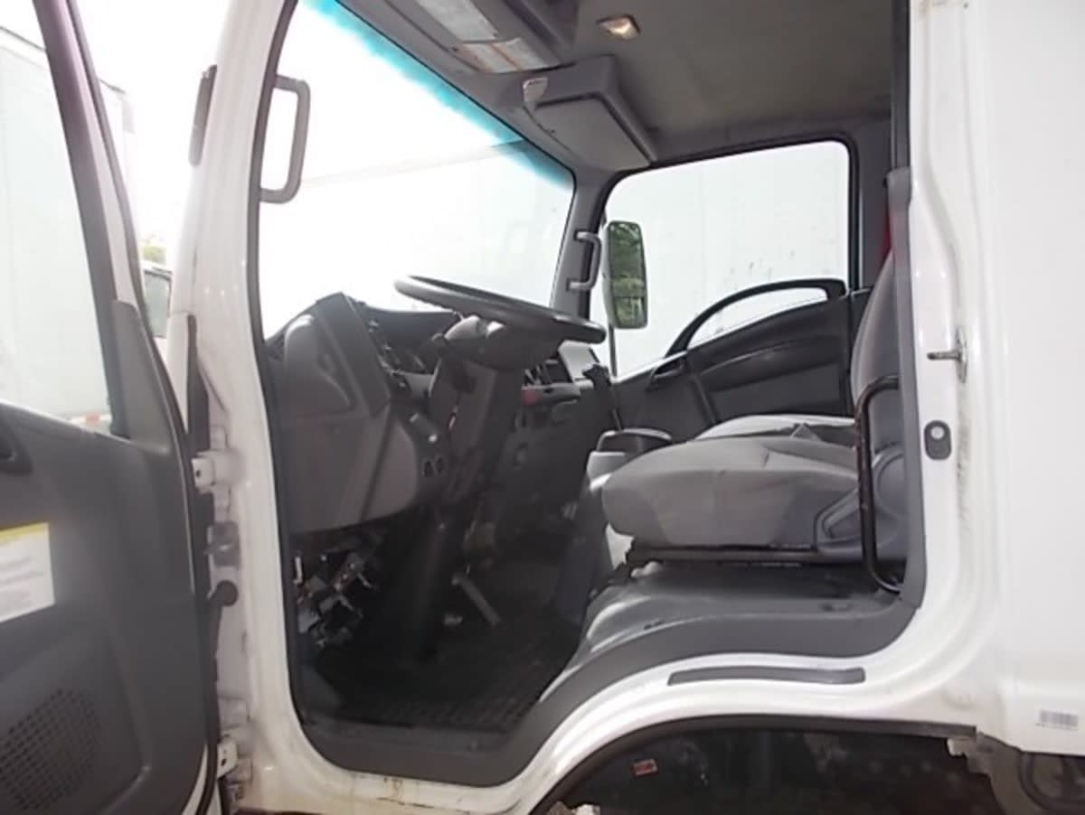 2018 Isuzu NPR HD 814351