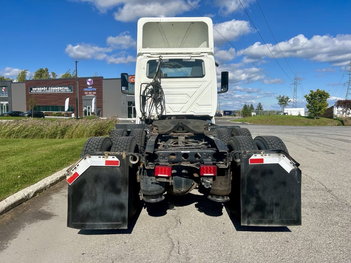 2019 Navistar International LT625 DAYCAB T/A 814378