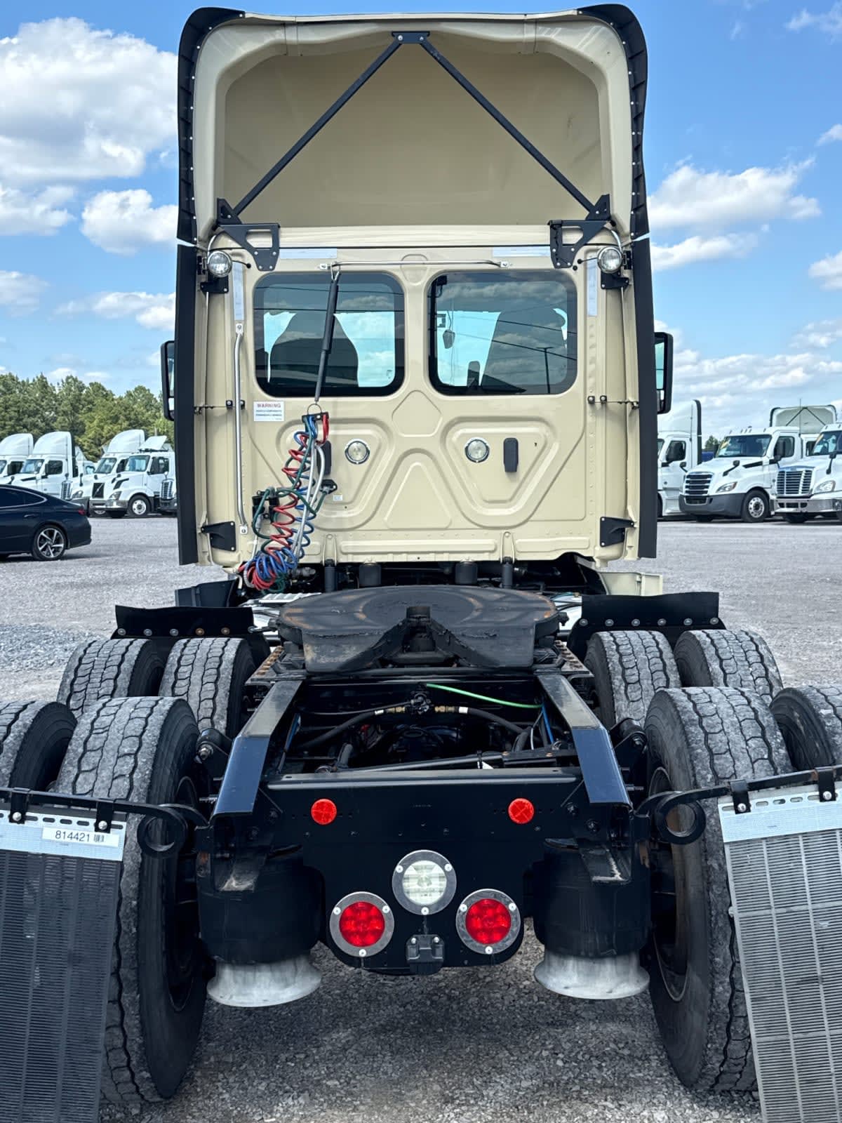 2019 Freightliner/Mercedes CASCADIA 125 814421