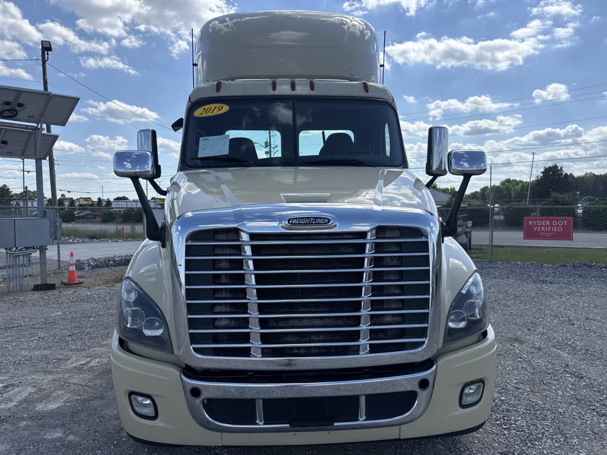 2019 Freightliner/Mercedes CASCADIA 125 814421