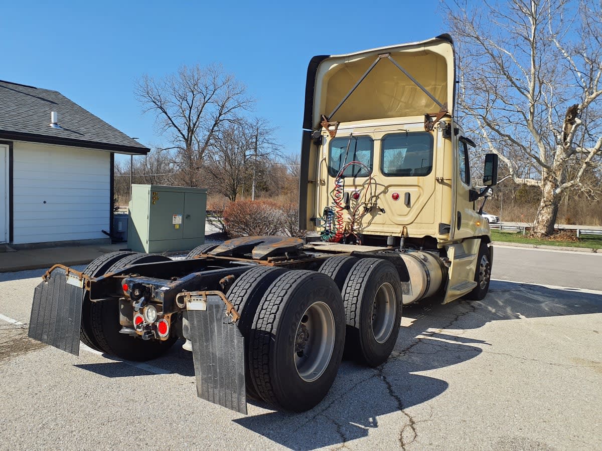 2019 Freightliner/Mercedes CASCADIA 125 814424