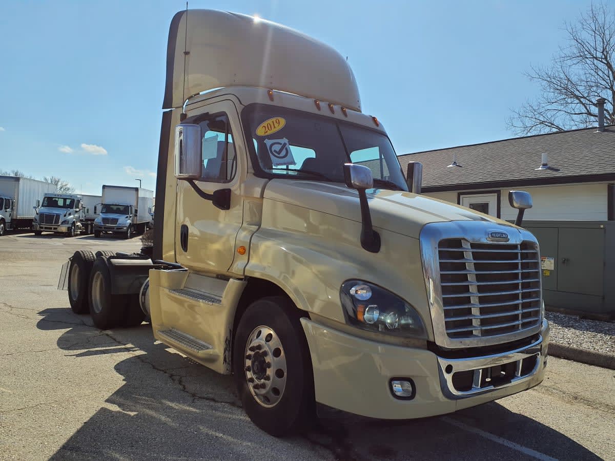2019 Freightliner/Mercedes CASCADIA 125 814424