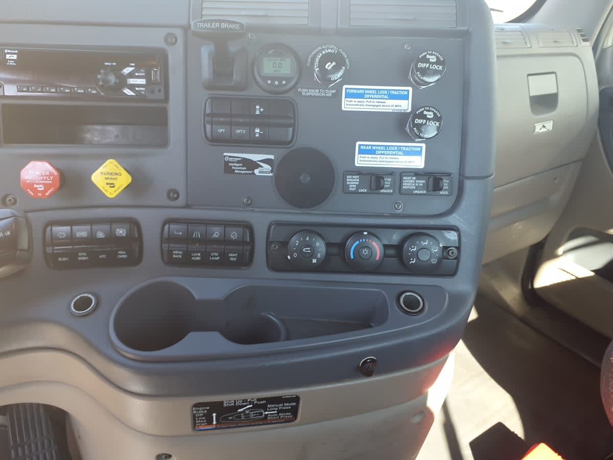 2019 Freightliner/Mercedes CASCADIA 125 814424