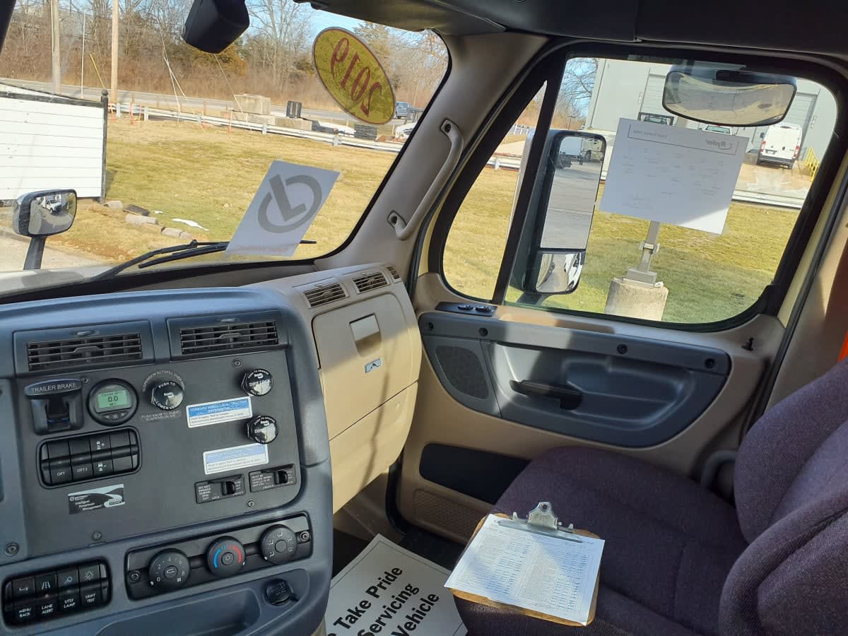 2019 Freightliner/Mercedes CASCADIA 125 814426