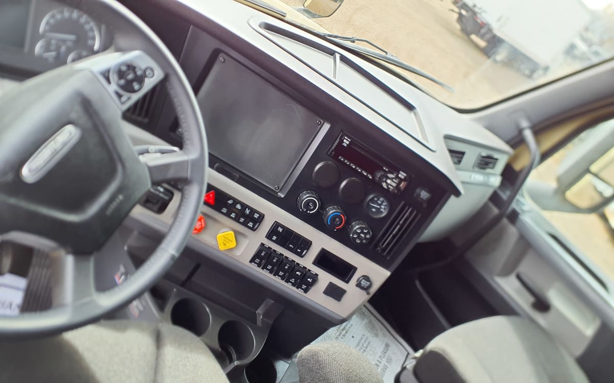 2019 Freightliner - image 7