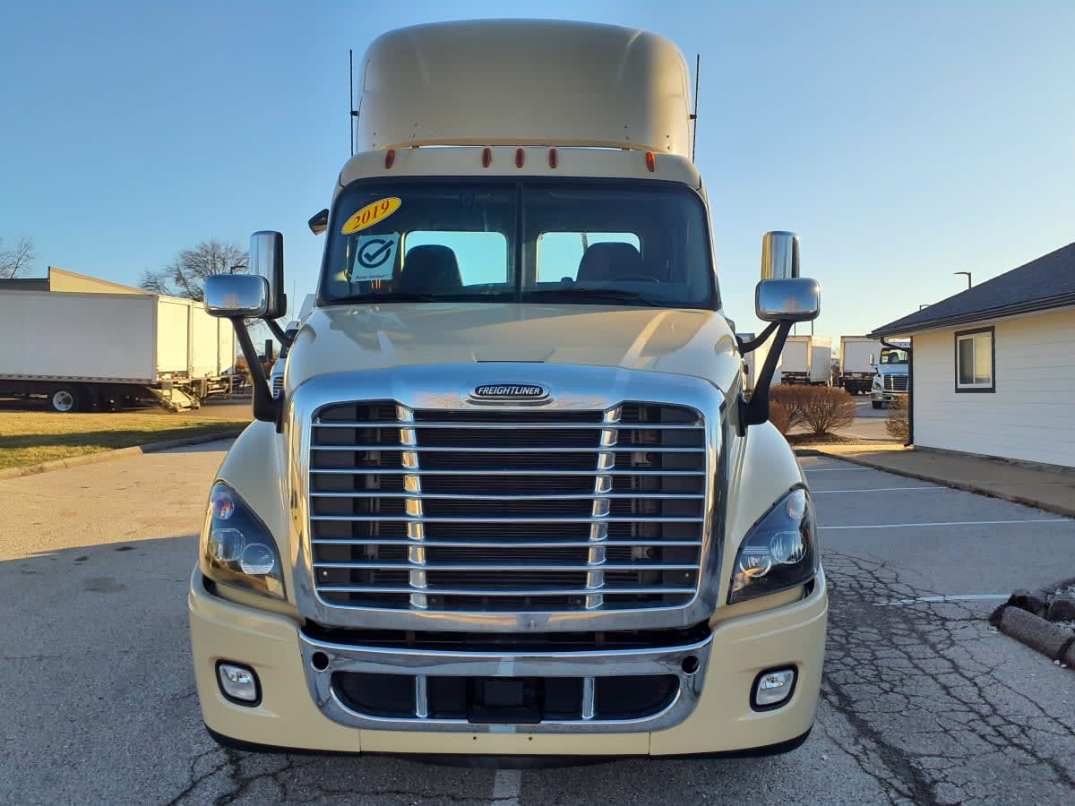 2019 Freightliner/Mercedes CASCADIA 125 814447