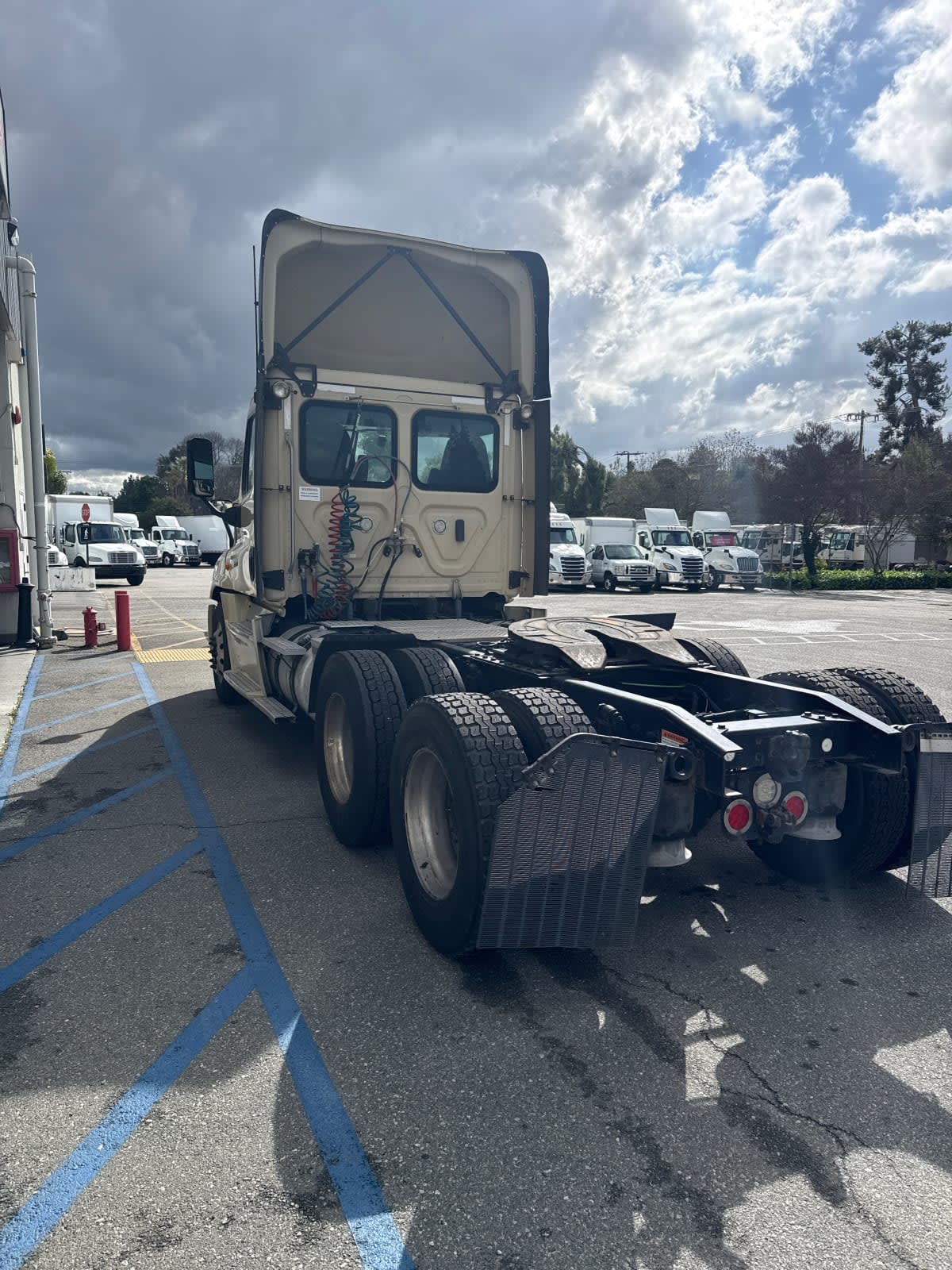 2019 Freightliner - image 4