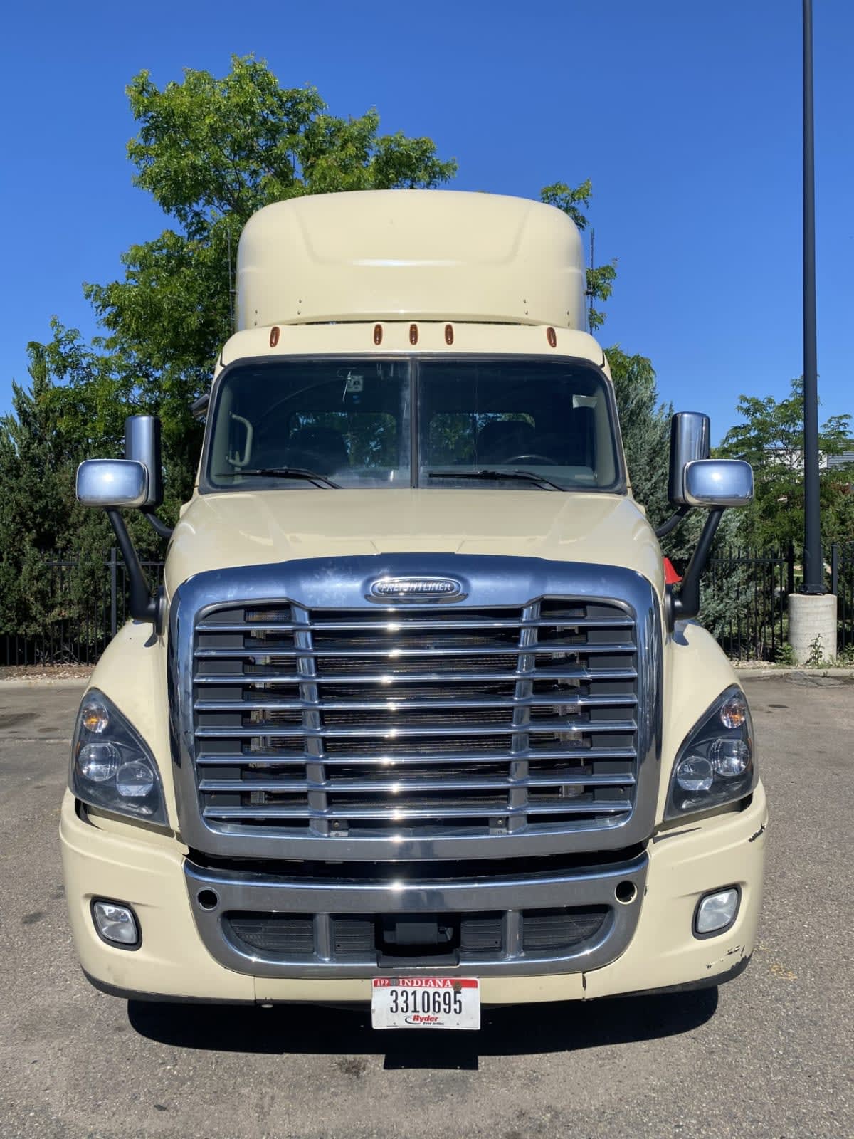 2019 Freightliner - image 2