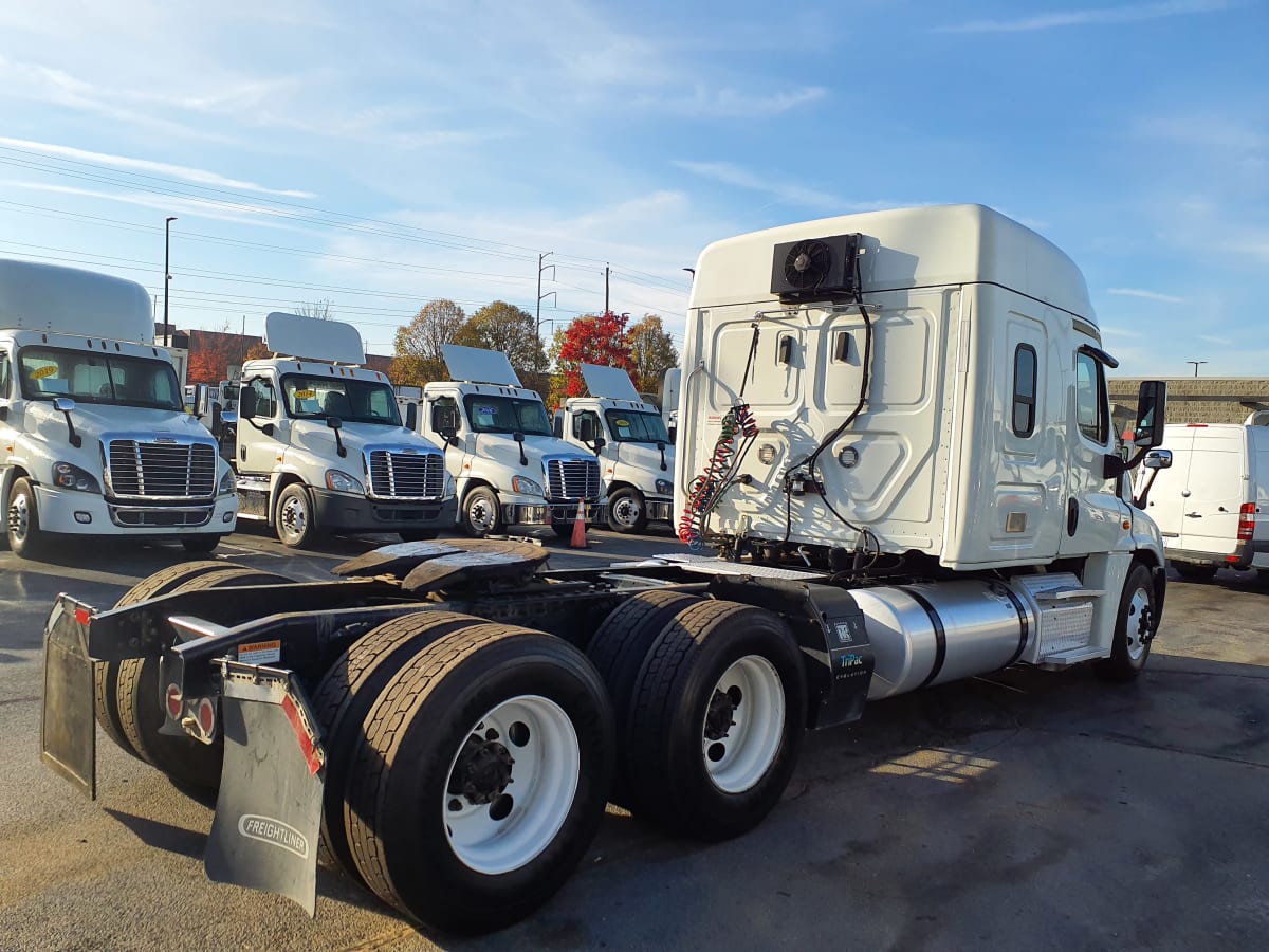 2019 Freightliner/Mercedes CASCADIA 125 814552