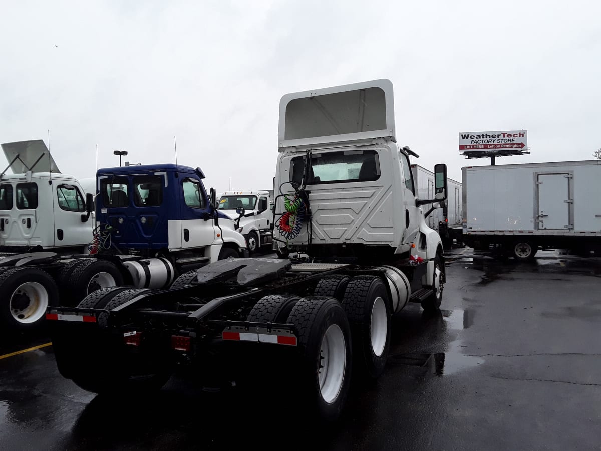 2018 Navistar International LT625 DAYCAB T/A 814630