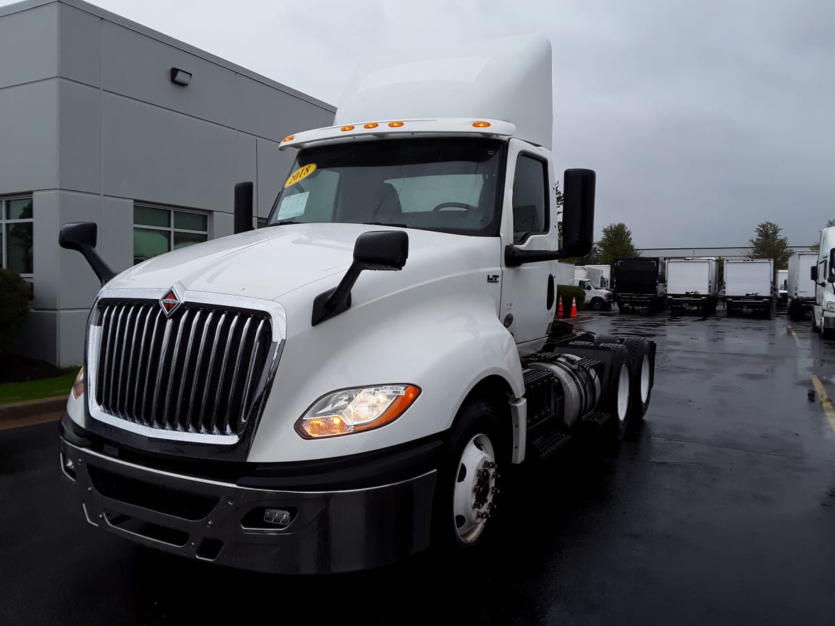 2018 Navistar International LT625 DAYCAB T/A 814630