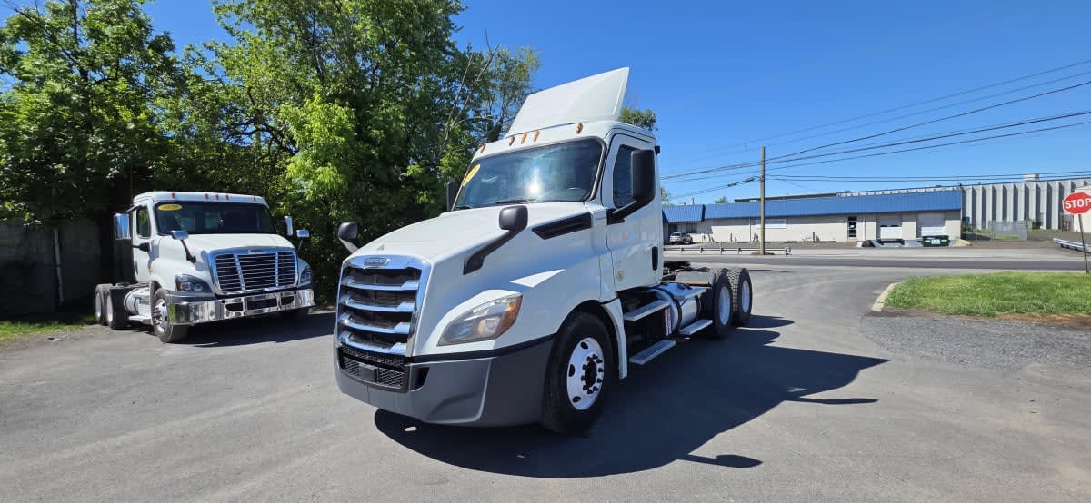 2018 Freightliner/Mercedes NEW CASCADIA PX12664 814650