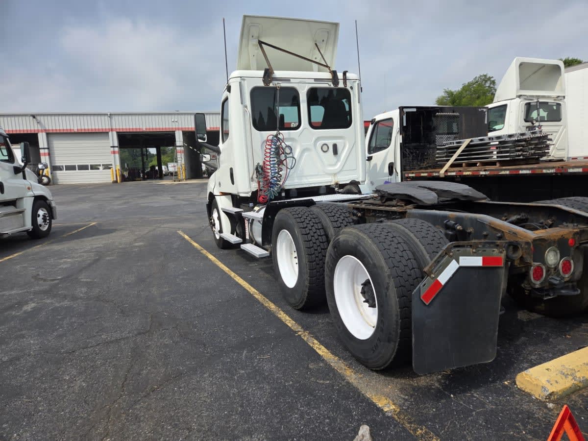 2018 Freightliner NEW CASCADIA PX12664 814663