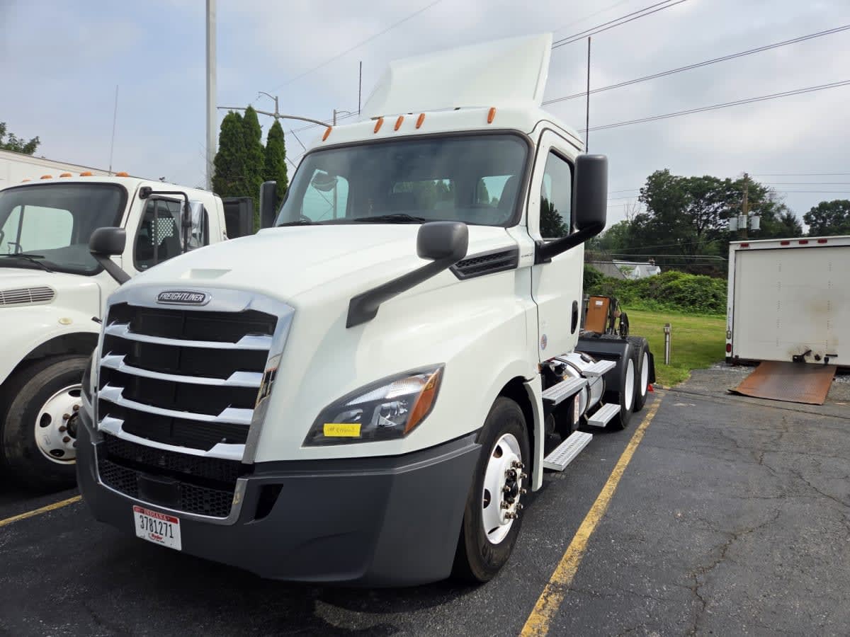 2018 Freightliner NEW CASCADIA PX12664 814663