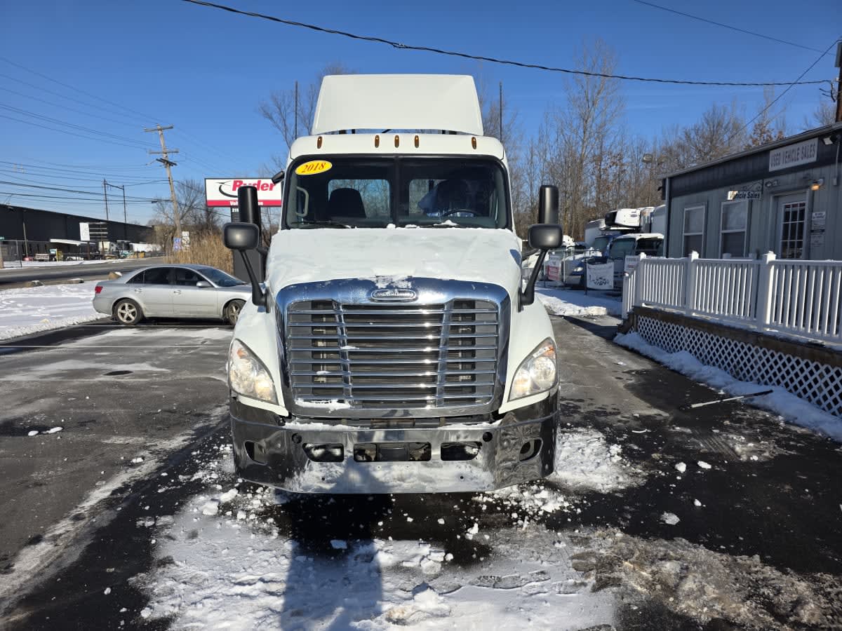 2018 Freightliner - image 2