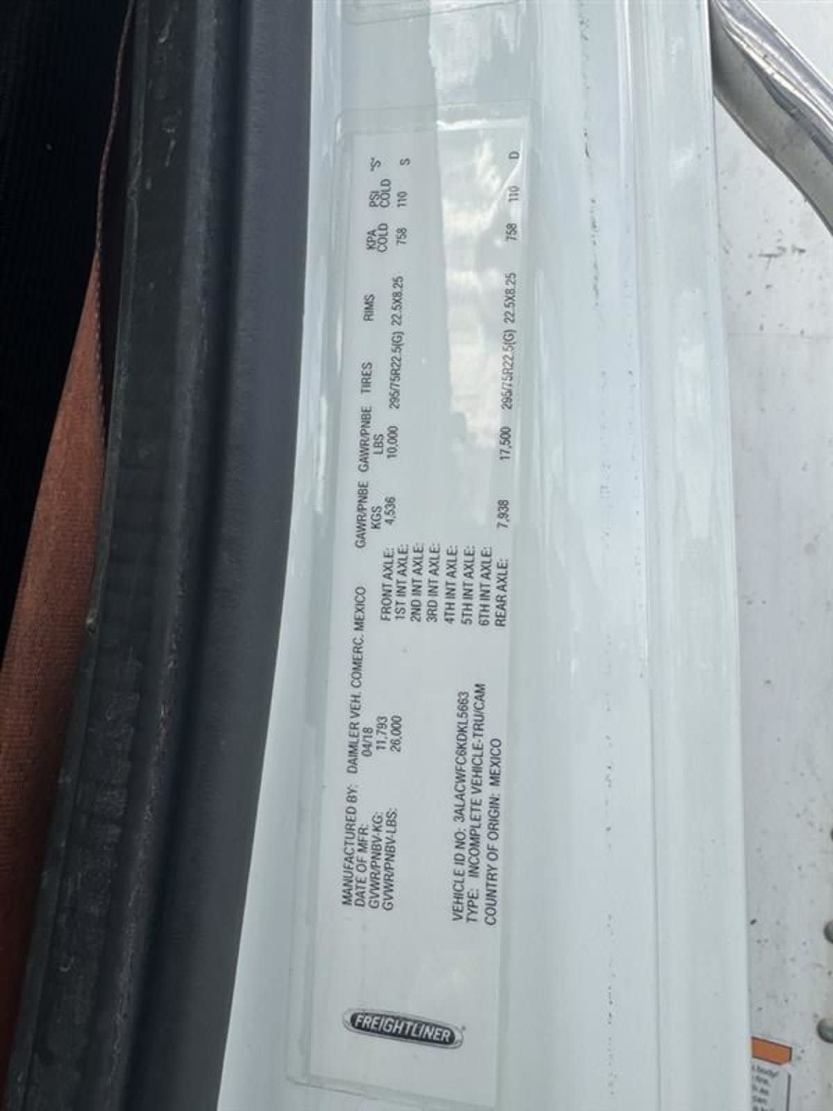 2019 Freightliner M2 106 - image 11