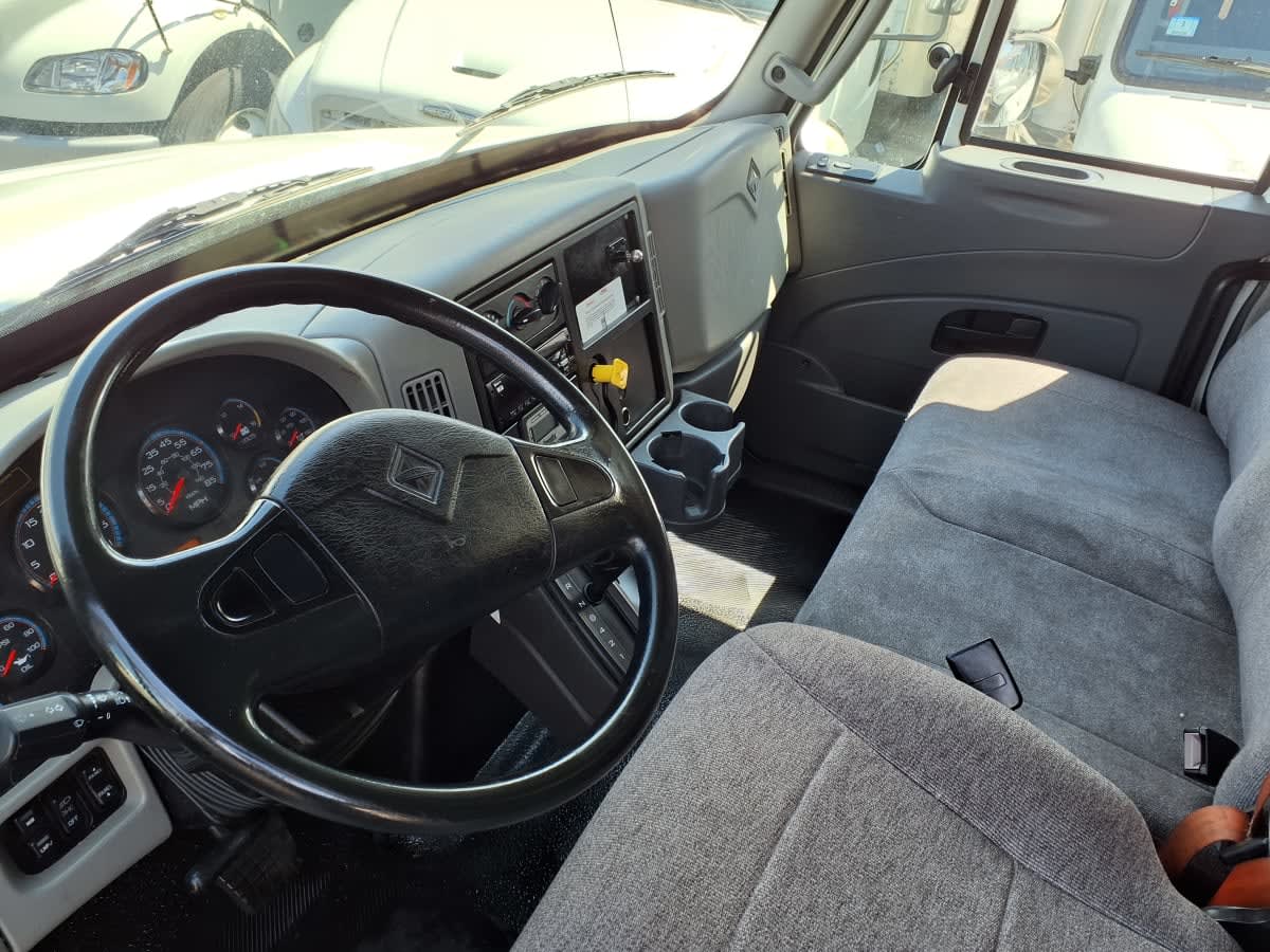 2019 Navistar International 4300 814953