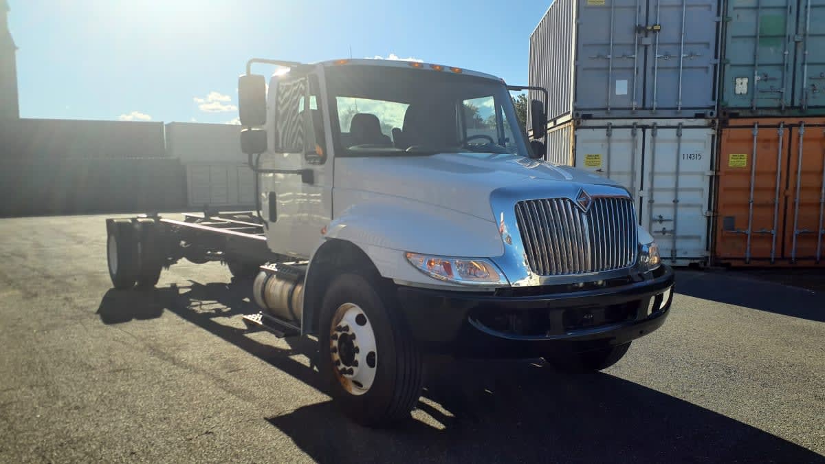2019 International 4300 in Springfield, MA — photo 3