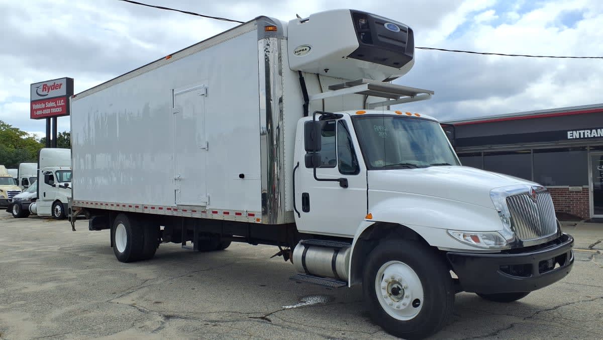 2019 International 4300 in Warwick, RI — photo 3