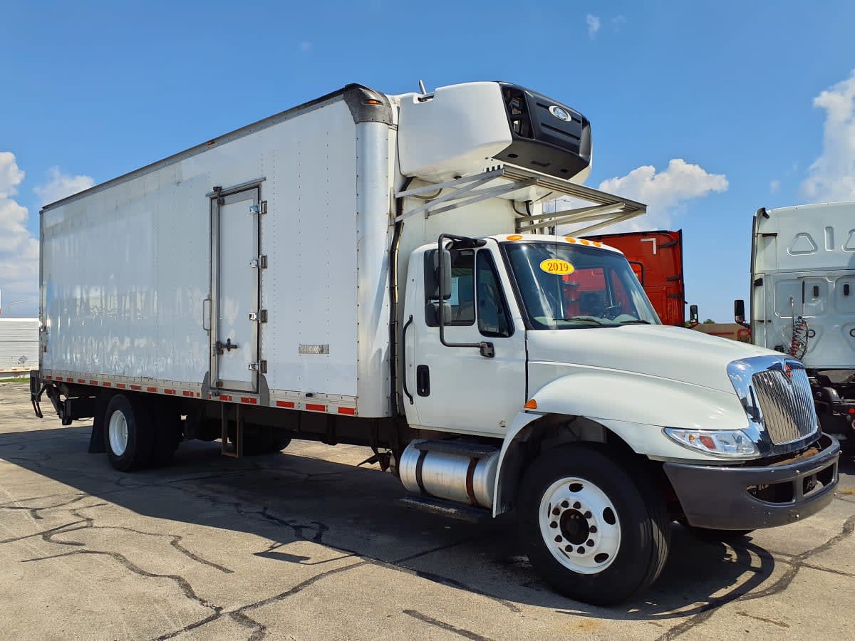 2019 International 4300 in Oak Creek, WI — photo 3