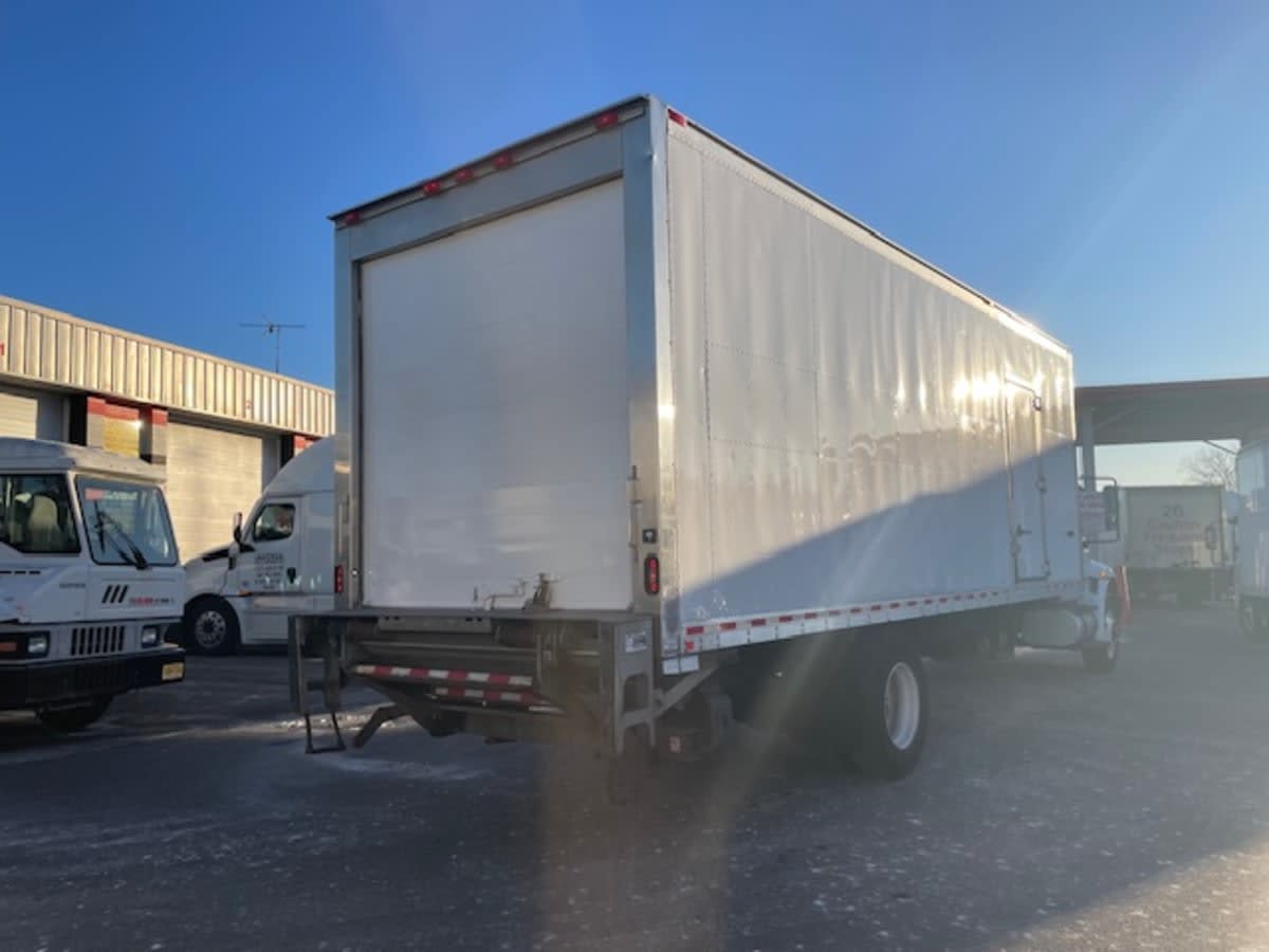 2019 International 4300 - image 4