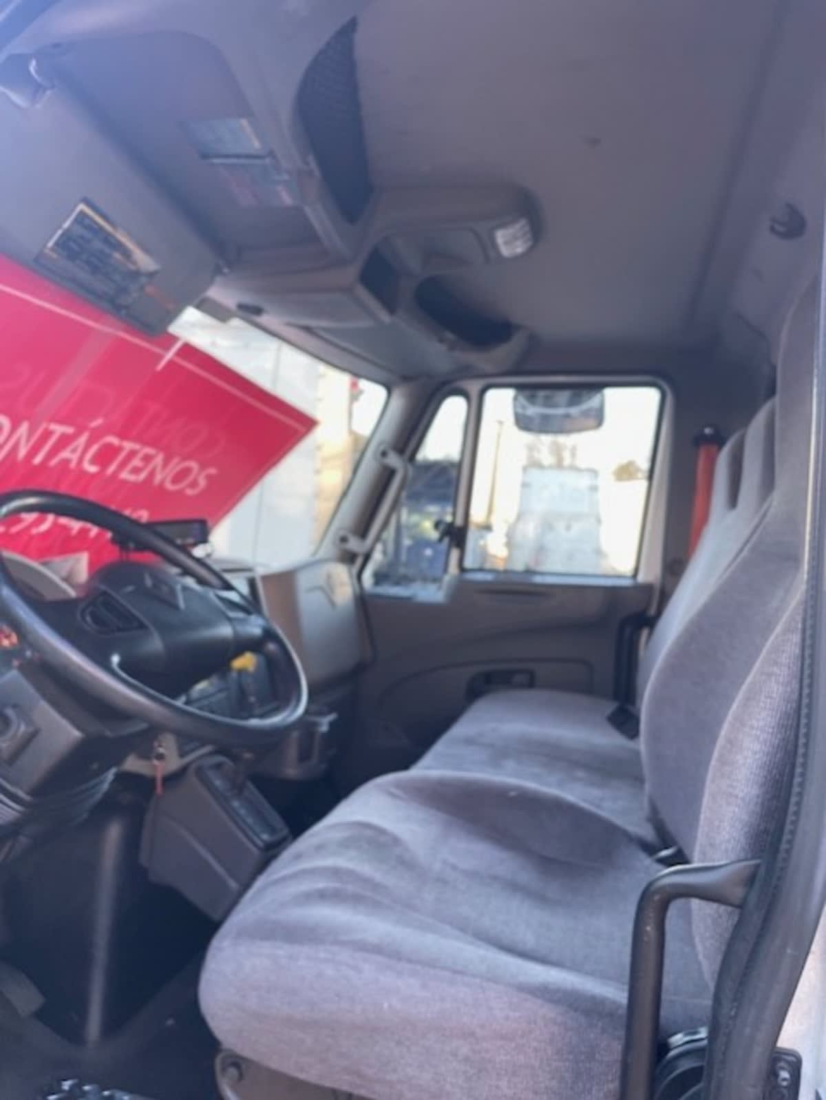 2019 International 4300 - image 8