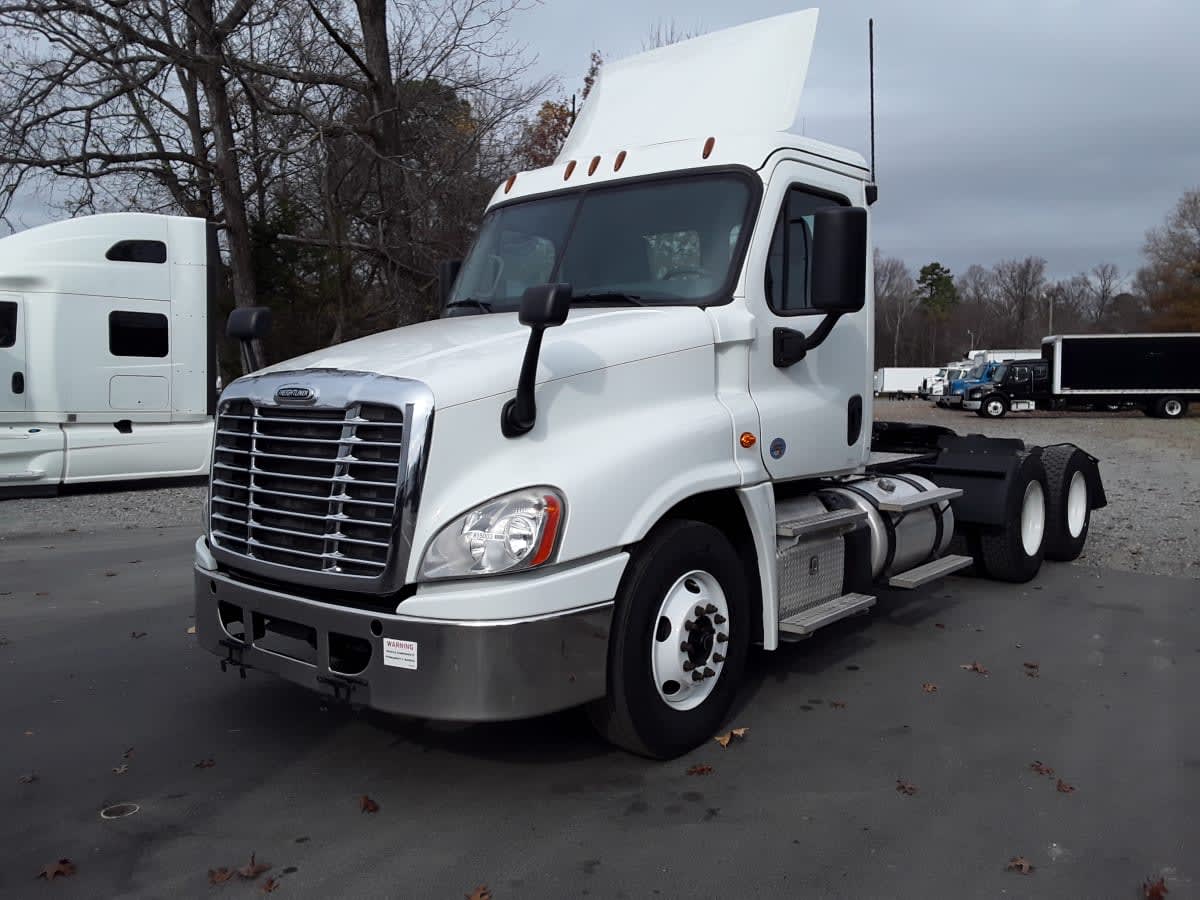 2019 Freightliner - image 1